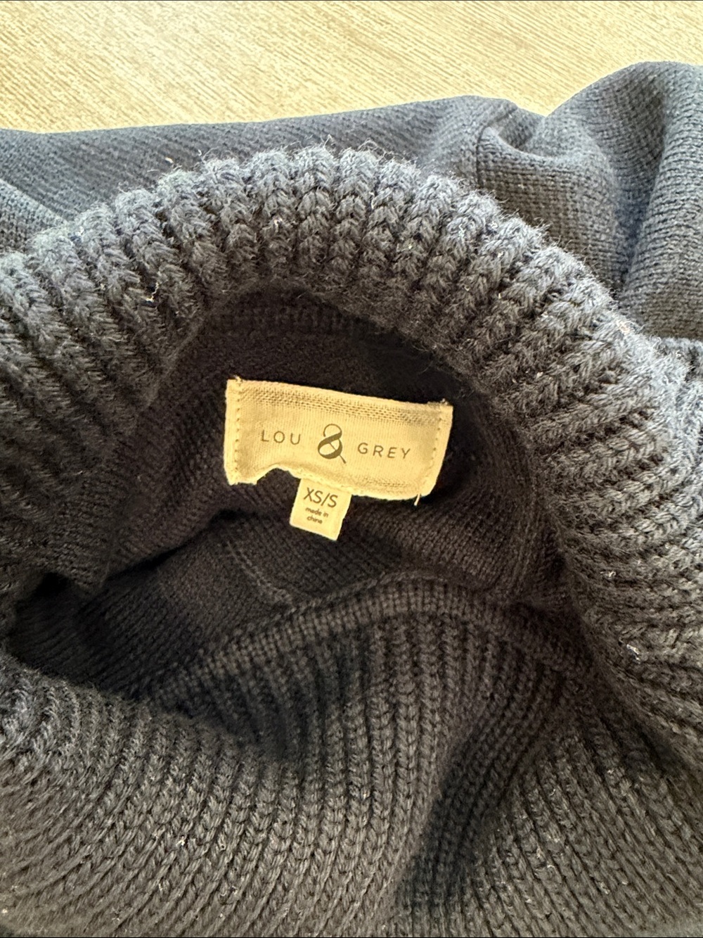 Lou & Grey Charcoal Ribbed Turtleneck Pullover